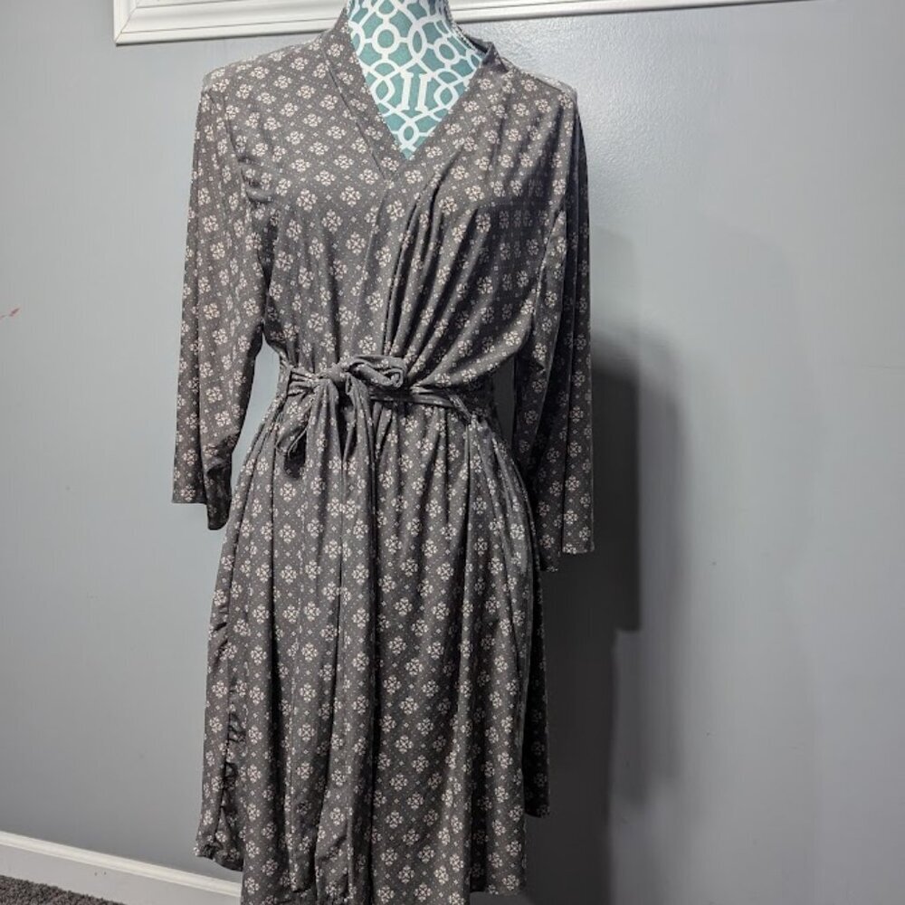 Rene Rofe Soft Sleepwear Robe XL Gray Pink  with Tie Closure